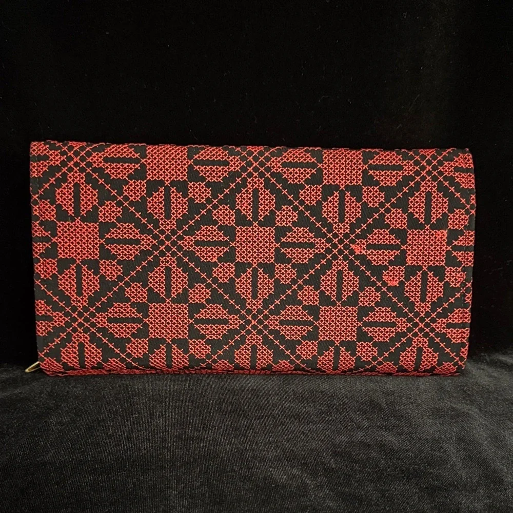 Chic Red and Black Patterned Clutch